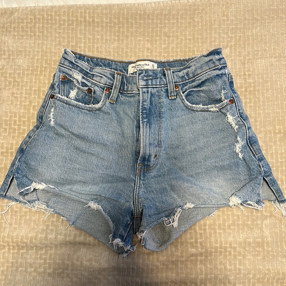 Abercrombie mom short curve love high rise
